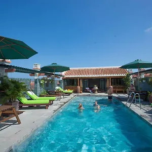 Hotel Pho Library